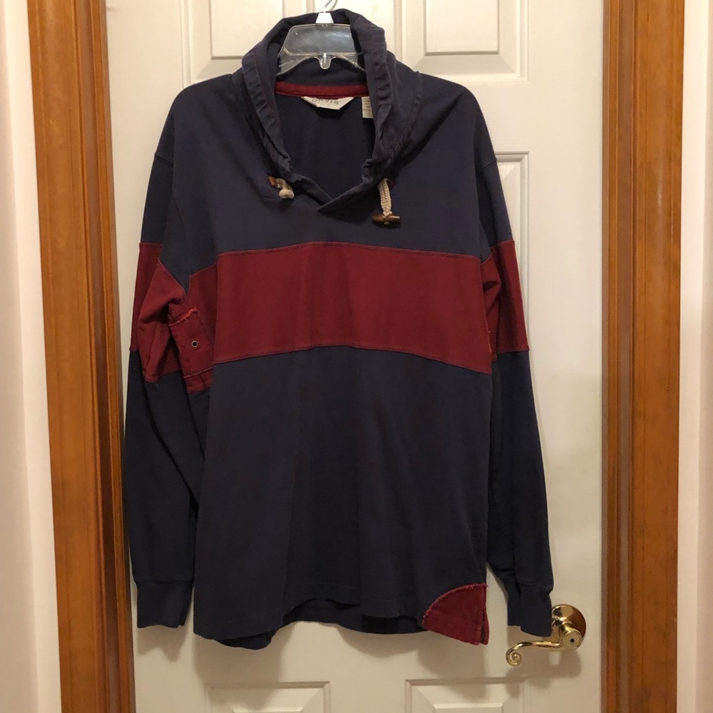 Men’s size Medium Orvis red & blue sweatshirt